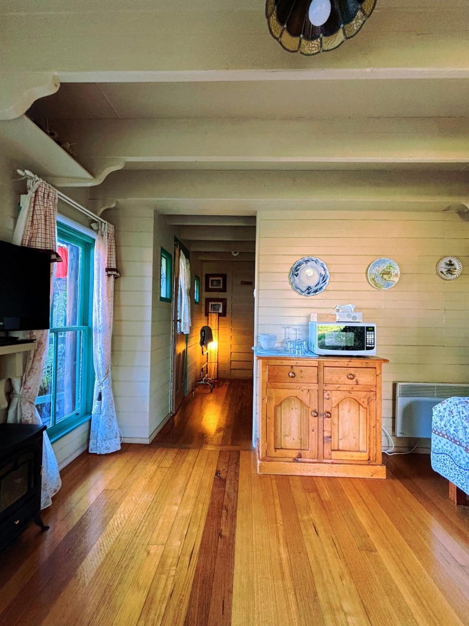 The Goat And Goose Bed & Breakfast Lakes Entrance Esterno foto